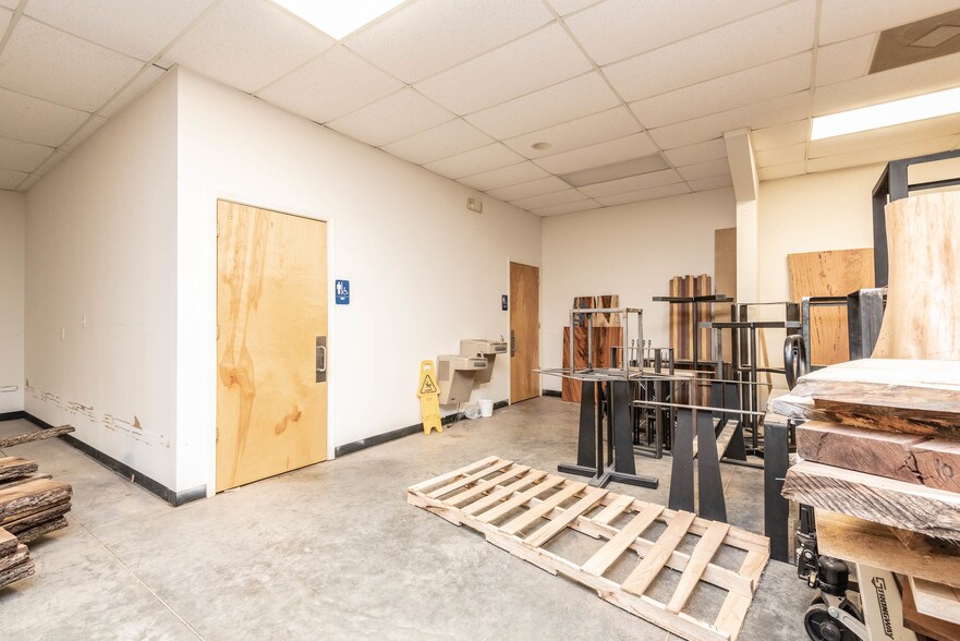 More Photos Of 1803 Claude Rd, Conover Religious Facility For Lease