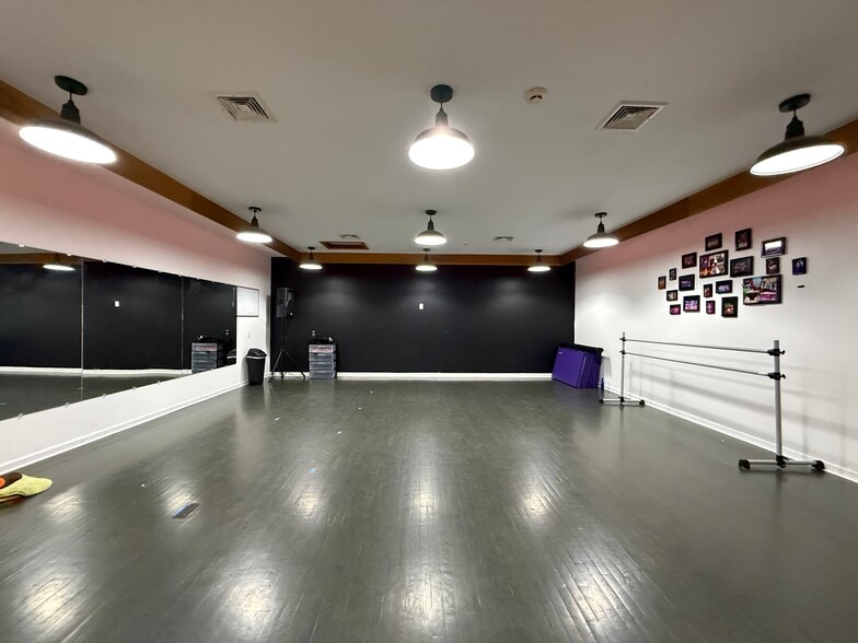 More Photos Of 120 W Boylston St, Worcester Freestanding For Sale