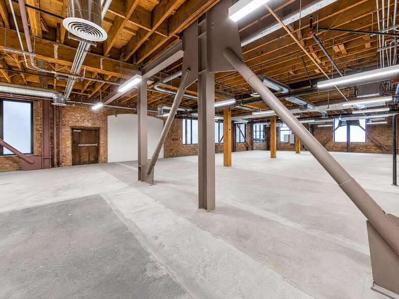 More Photos Of 440 Seaton St, Los Angeles Loft Creative Space For Lease
