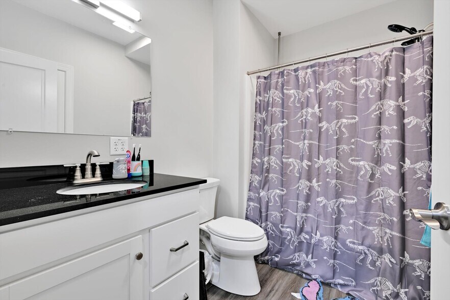 More Photos Of 236 W Market St, Jonestown Multifamily For Sale