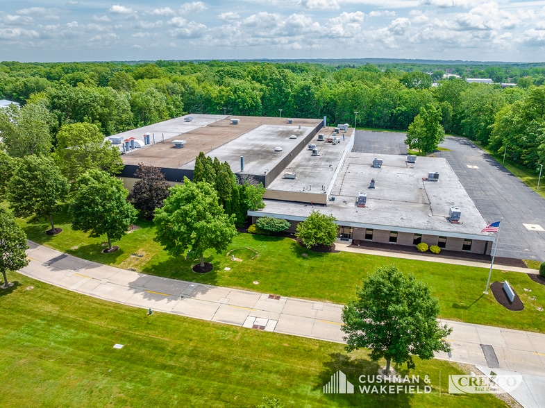 More Photos Of 11515 Alameda Dr, Strongsville Manufacturing For Lease