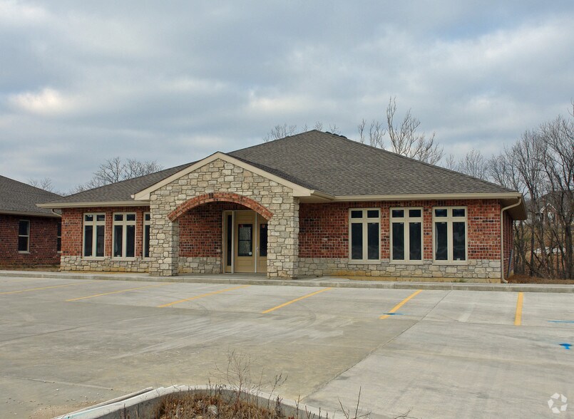 More Photos Of 223 Creekside Office Dr, Wentzville Office For Lease