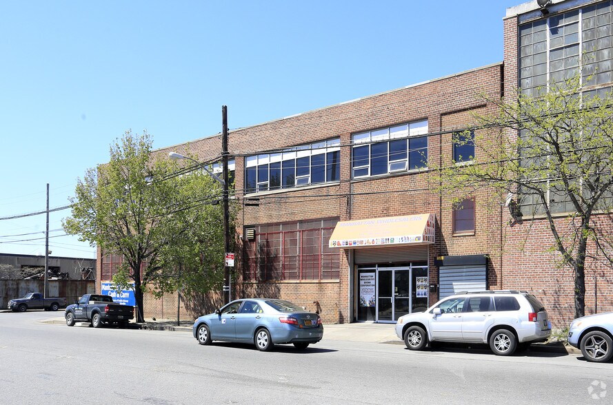 Primary Photo Of 1169 Oak Point Ave, Bronx Warehouse For Lease
