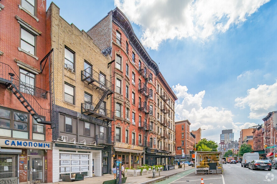 More Photos Of 92 2nd Ave, New York Apartments For Lease