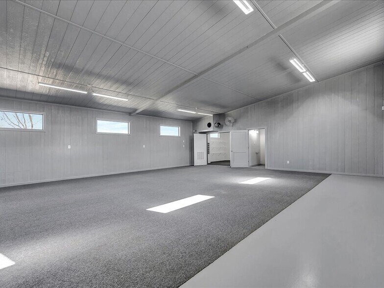 More Photos Of 9778 N US Highway 59, Nacogdoches Research And Development For Sale