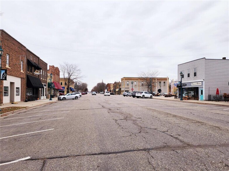 More Photos Of 112 W Main St, Belle Plaine Storefront Retail Residential For Sale
