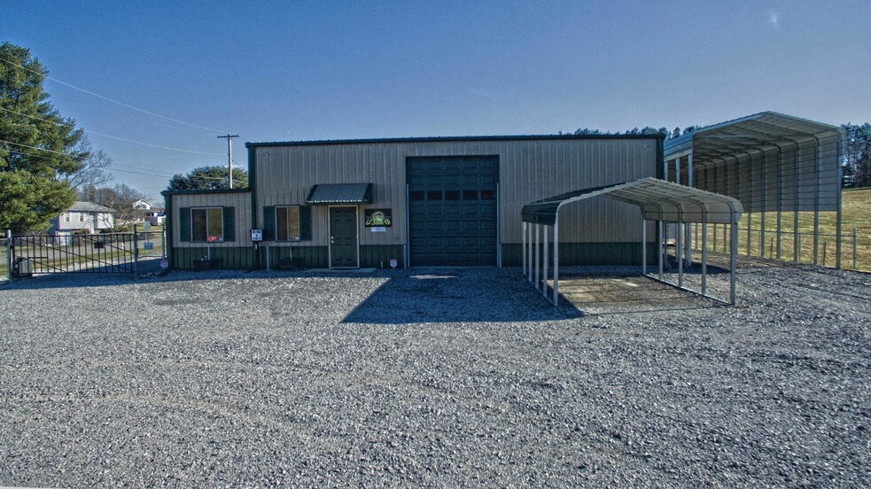 More Photos Of 3832 Morganton Rd, Maryville Self Storage For Sale