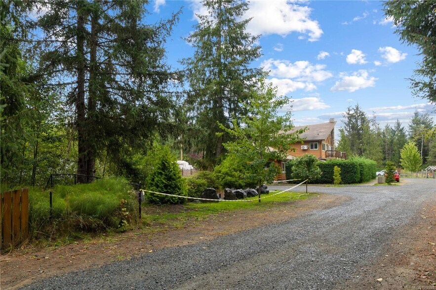 More Photos Of 1747 Nahmint Rd, Qualicum Beach Lodge Meeting Hall For Sale