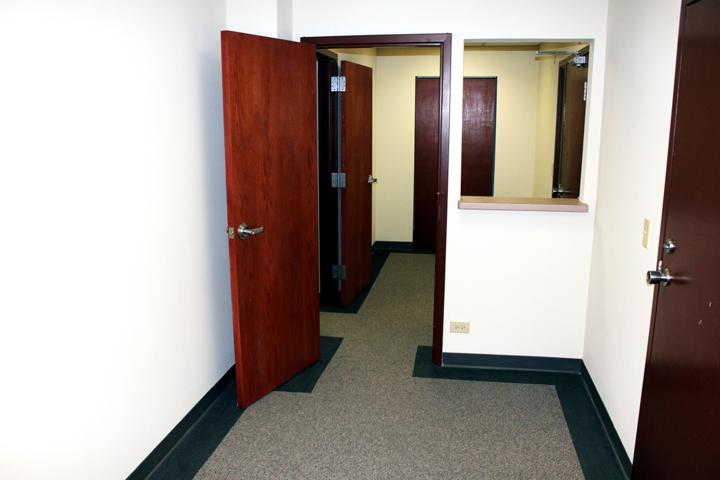 More Photos Of 860 Summit St, Elgin Medical For Lease
