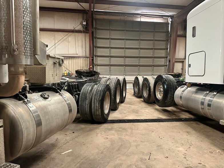 More Photos Of 103 US-190 Hwy, Eldorado Manufacturing For Sale