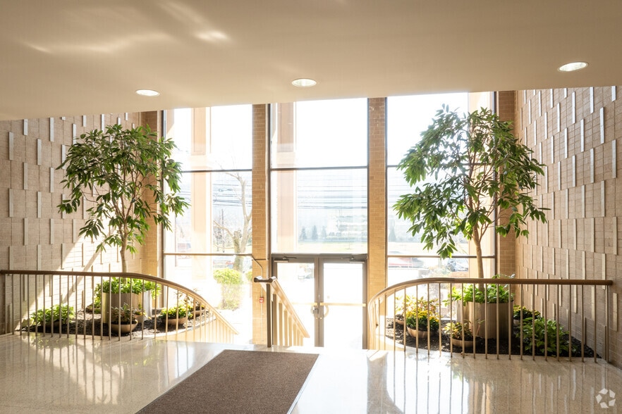 More Photos Of 140 Sylvan Ave, Englewood Cliffs Medical For Lease