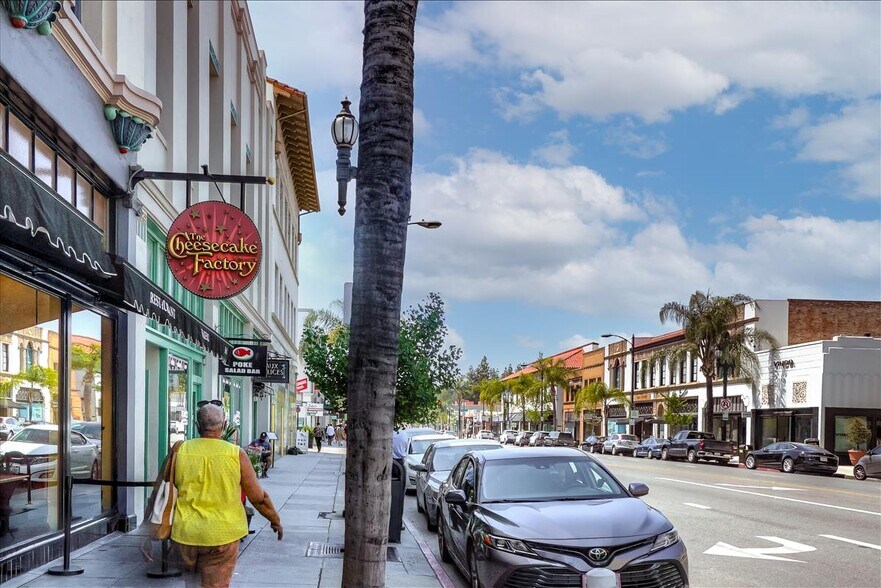 More Photos Of 20 E Colorado Blvd, Pasadena Storefront Retail Office For Lease