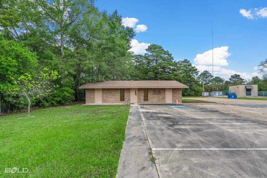 More Photos Of 523 Oxford Rd, Mansfield Office For Sale