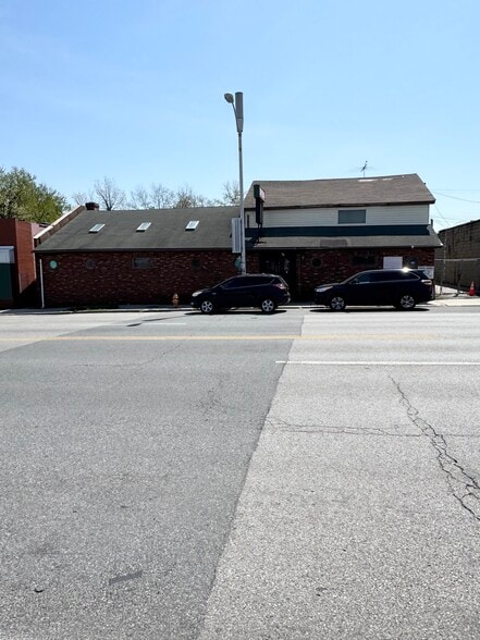 More Photos Of 4813 Belair Rd, Baltimore Freestanding For Sale