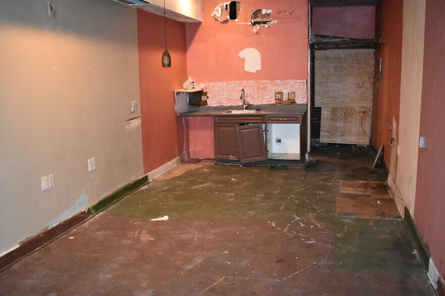 More Photos Of 5007-5009 W Adams Blvd, Los Angeles Storefront Retail Residential For Sale