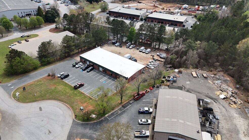 More Photos Of 25 Juniper Ct, Covington Warehouse For Lease