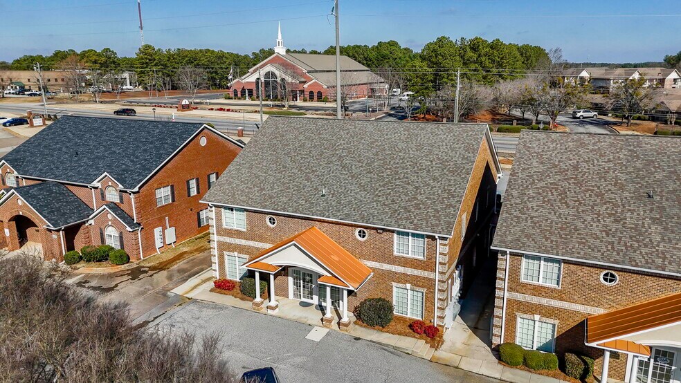 More Photos Of 300-390 Racetrack Rd, McDonough Unknown For Lease