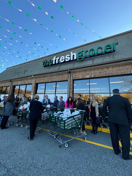 More Photos Of 130 Skyline Dr, Ringwood Unknown For Lease