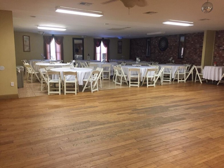 More Photos Of 4701 Downman Rd, New Orleans Bar For Lease