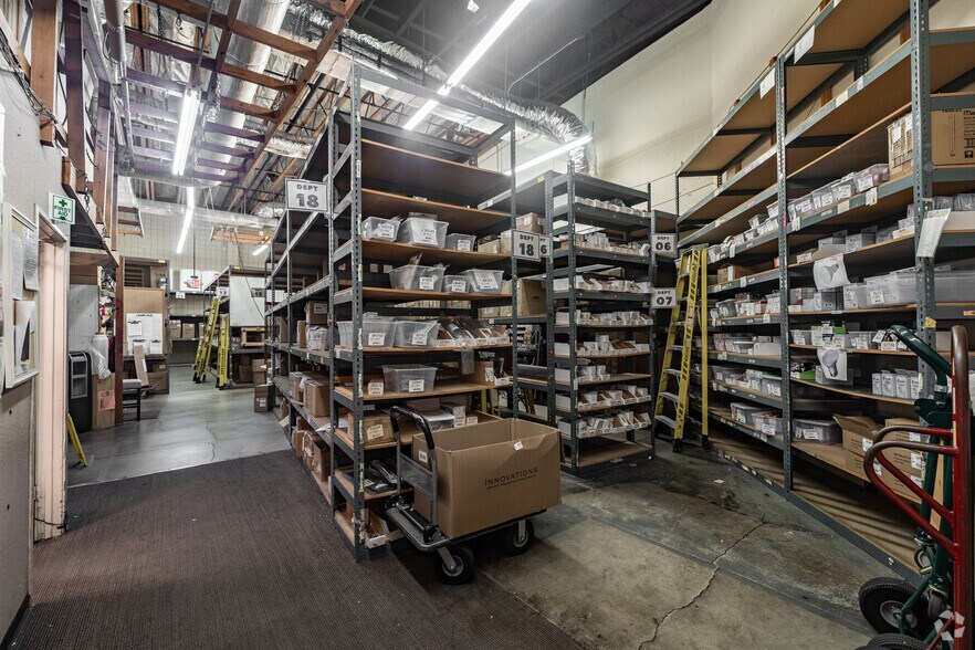 More Photos Of 18989 Hawthorne Blvd Beach, Redondo Beach Freestanding For Lease