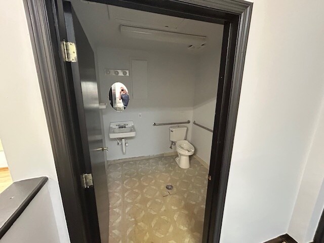 More Photos Of 98 Legends Pky, Eureka Unknown For Lease