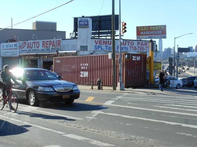 More Photos Of 3421 Greenpoint Ave, Long Island City Service For Lease