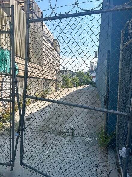 More Photos Of 47-25 27th St, Long Island City Industrial For Sale