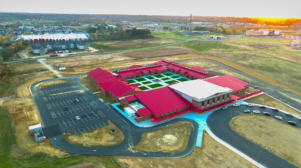 More Photos Of 2454-2630 Calumet Trce, Owensboro Unknown For Lease