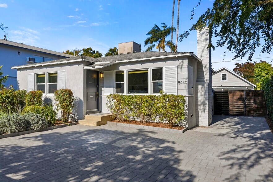 More Photos Of 5438 Colfax Ave, North Hollywood Multifamily For Sale