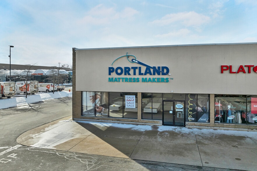 More Photos Of 777 S Willow St, Manchester Storefront For Lease