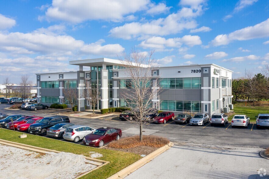 More Photos Of 7820 Graphics Dr, Tinley Park Office For Lease