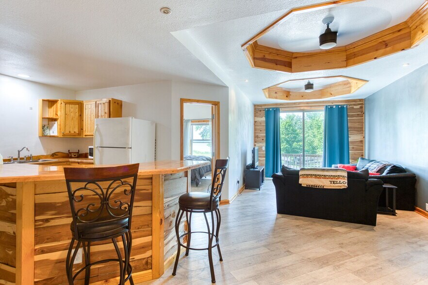 More Photos Of 3531 Wi-35, Maiden Rock Storefront Retail Residential For Sale