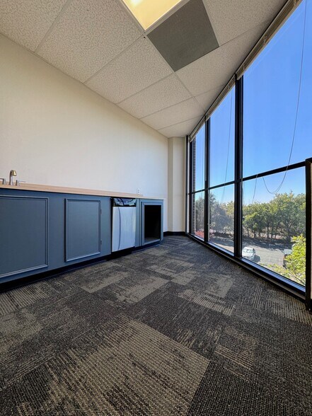 More Photos Of 4505 Spicewood Springs Rd, Austin Office For Lease