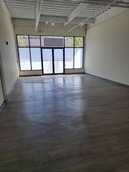 More Photos Of 668 Communipaw Ave, Jersey City Apartments For Lease