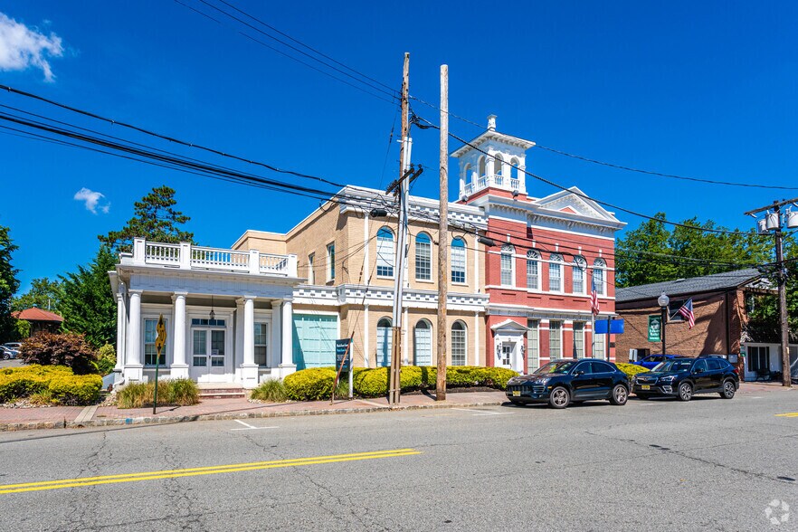 Primary Photo Of 14 Fairmount Ave, Chatham Office For Lease