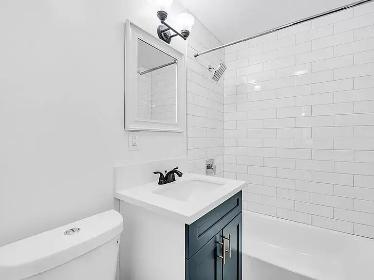 More Photos Of 614 S Myrtle Ave, Inglewood Apartments For Sale