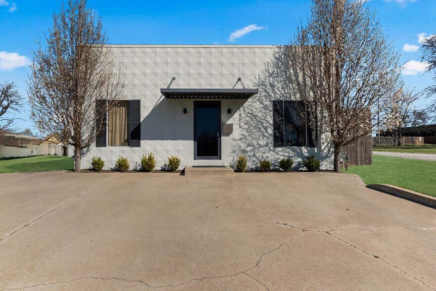 Primary Photo Of 1431 E 3rd St, Tulsa Specialty For Sale