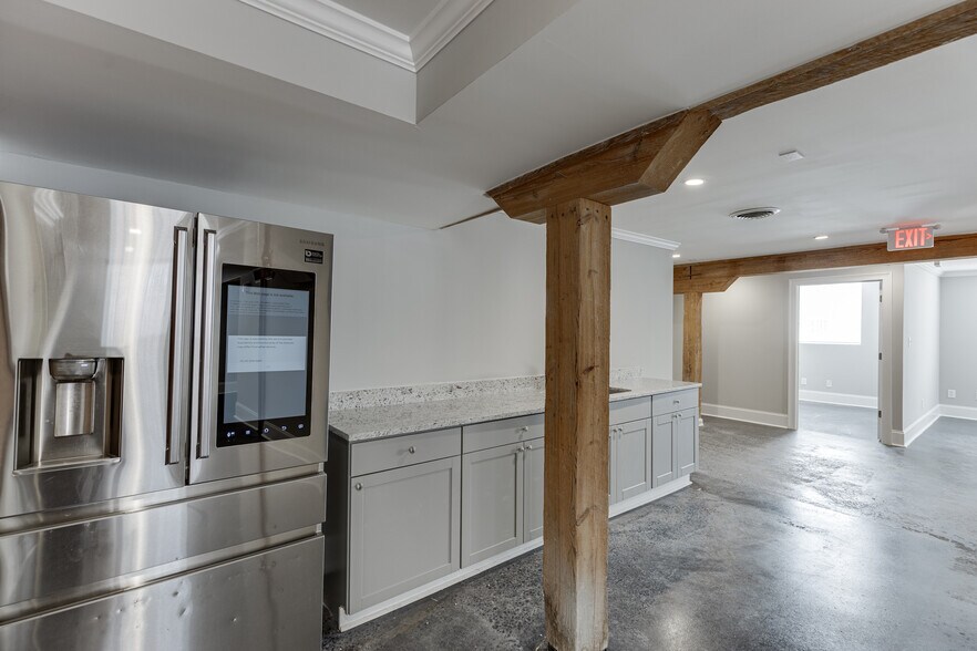 More Photos Of 55 Scott St, Buford Office For Lease