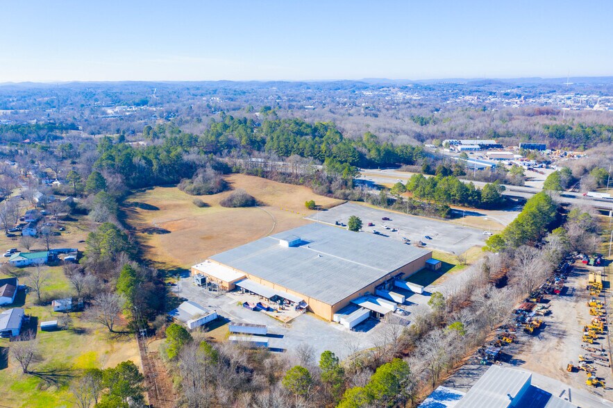 More Photos Of 2000 Overhead Bridge Rd NE, Cleveland Manufacturing For Sale