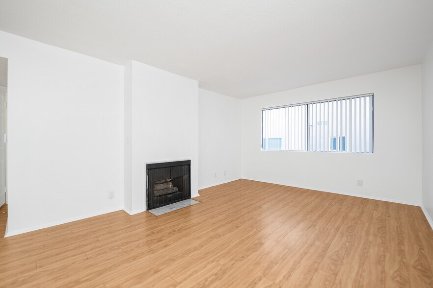 More Photos Of 4434 Fulton Ave, Sherman Oaks Apartments For Sale