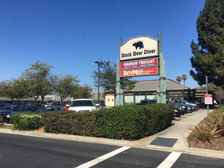 More Photos Of 5127-5171 Mowry Ave, Fremont Unknown For Lease