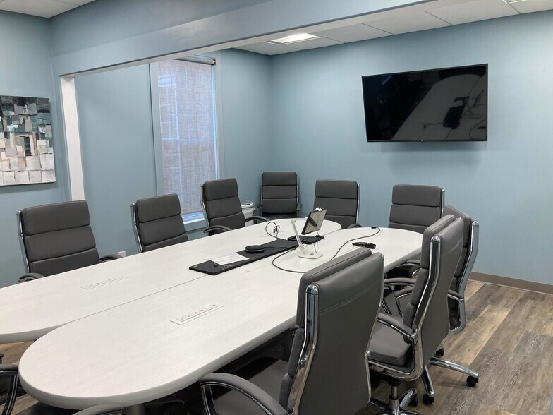 More Photos Of 8395-8399 Dunwoody Pl, Atlanta Office For Sale