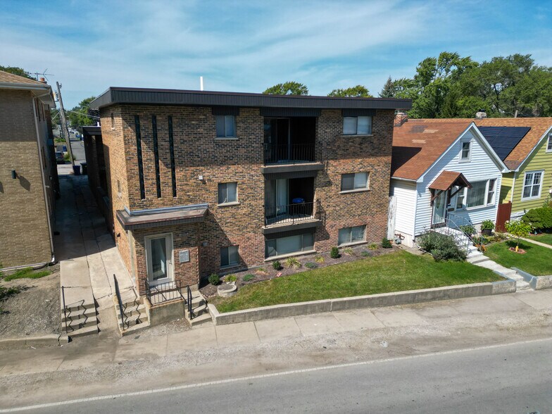 More Photos Of 12510 Vincennes Rd, Blue Island Apartments For Sale
