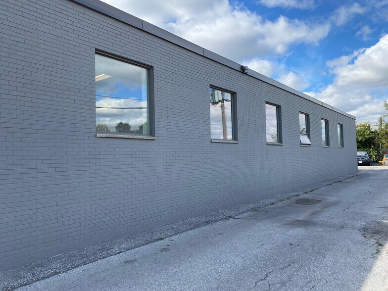More Photos Of 1783 Mattawa Ave, Mississauga Warehouse For Lease