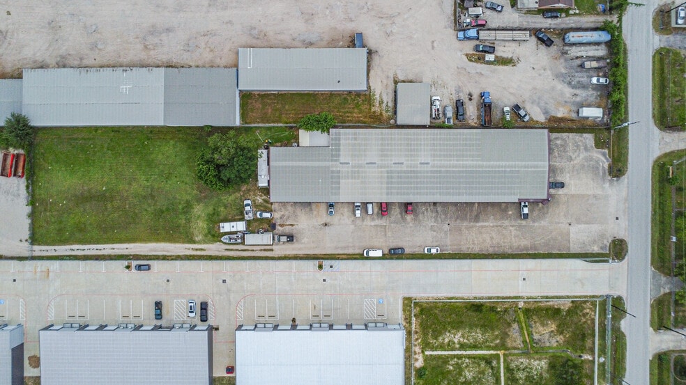 More Photos Of 7449 Wright Rd, Houston Manufacturing For Sale
