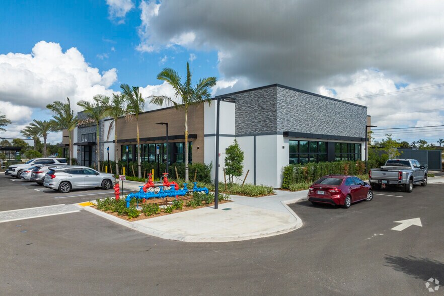 More Photos Of 1385 State 7 Rd, Wellington Storefront For Lease