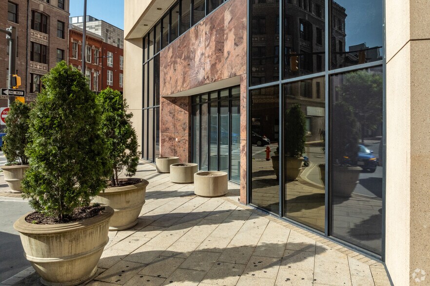 More Photos Of 218 N Charles St, Baltimore Apartments For Lease