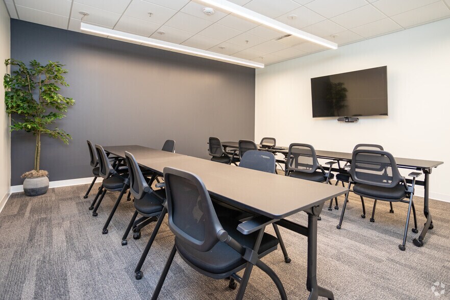 More Photos Of 701 Green Valley Rd, Greensboro Coworking Space