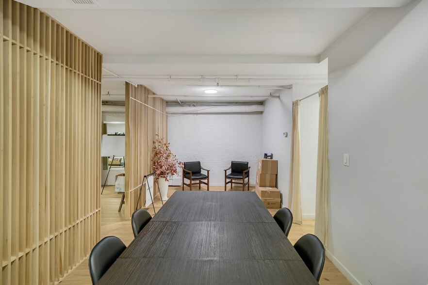 More Photos Of 68 Thomas St, New York Apartments For Sale