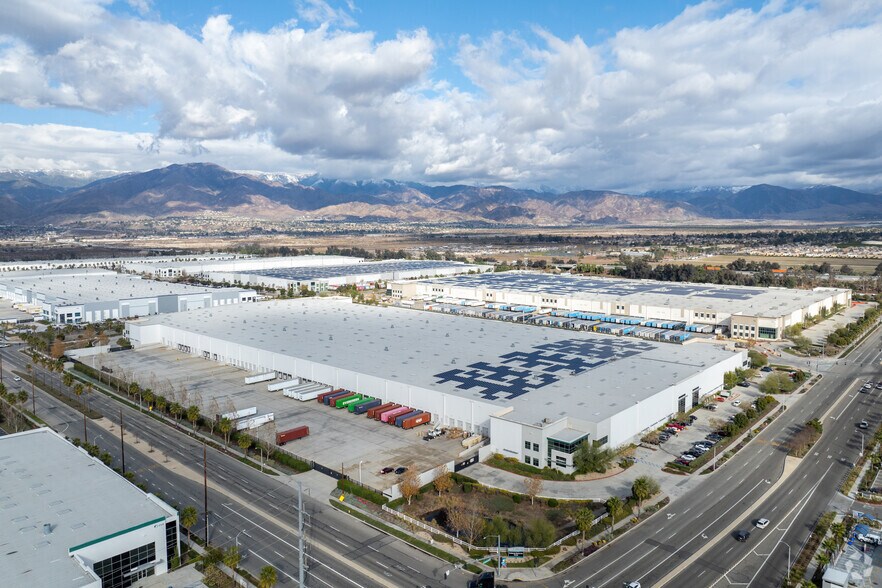 More Photos Of 27334 San Bernardino Ave, Redlands Distribution For Lease